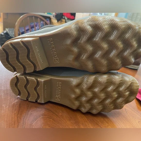 NWOT Men’s Waterproof Brewster Duck Boots
Size 11.5 - Picture 5 of 8